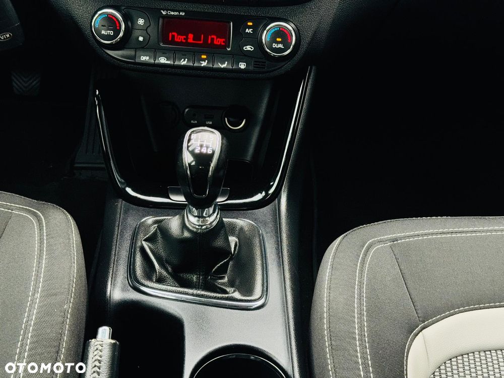 Kia Ceed 1.6 GDI Dream Team Edition - 7
