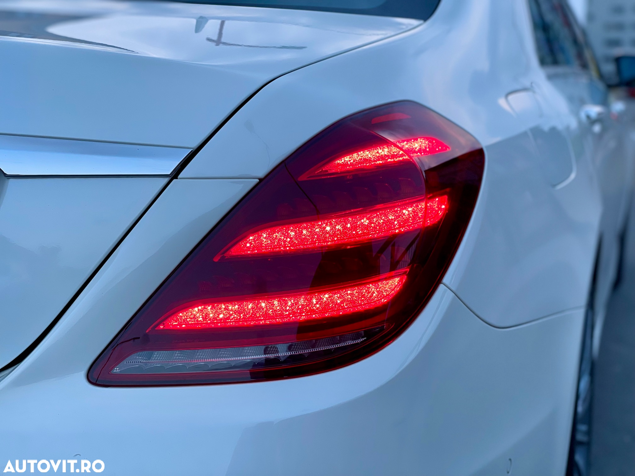 Mercedes-Benz S 560 L 4Matic 9G-TRONIC - 25