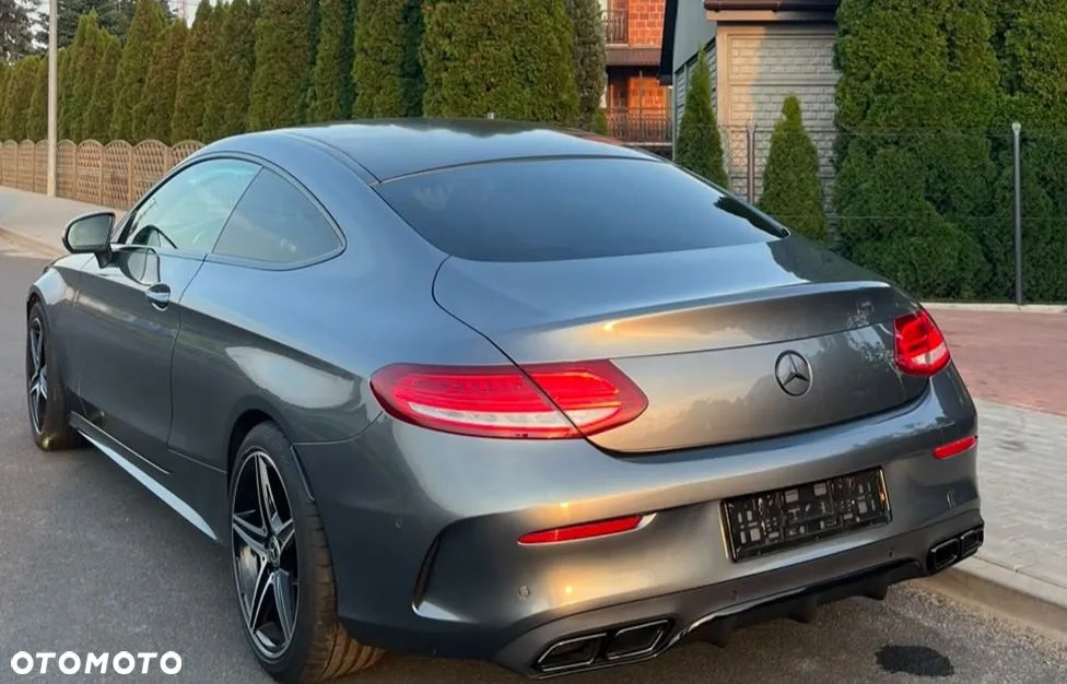 Mercedes-Benz Klasa C 300 9G-TRONIC Night Edition - 10