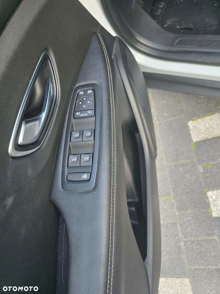 Renault Scenic - 8
