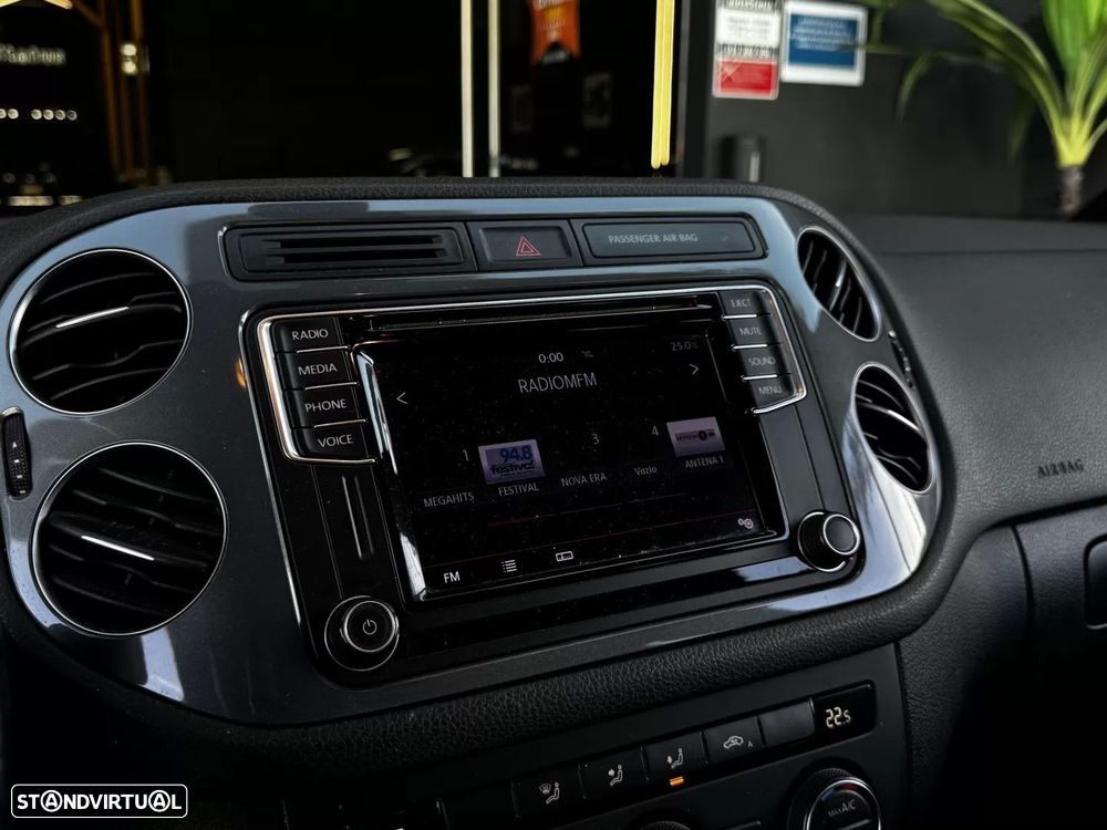 VW Tiguan 2.0 TDi Cup BlueMotion - 25