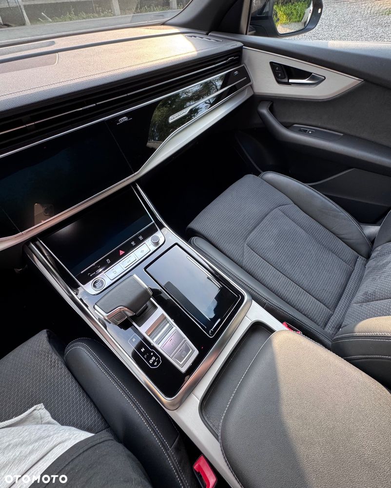 Audi Q8 55 TFSI mHEV Quattro Tiptronic - 12