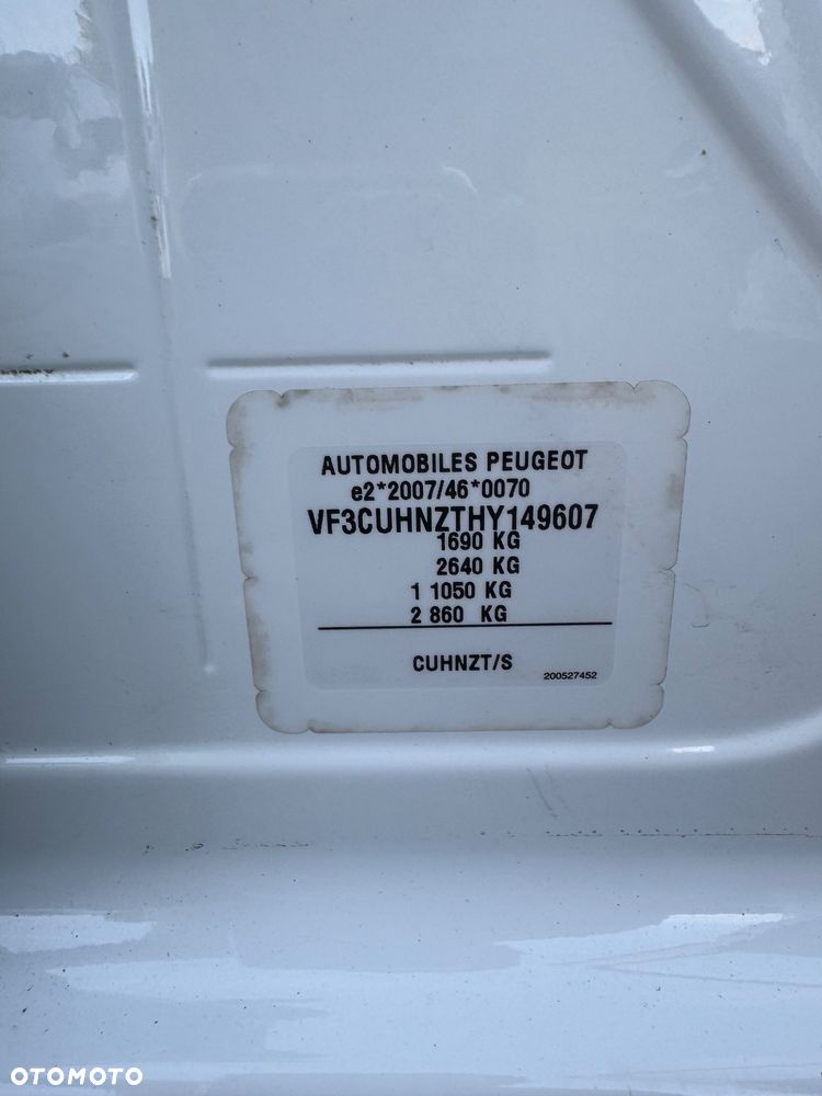 Peugeot 2008 1.2 Pure Tech GPF Allure S&S EAT6 - 40