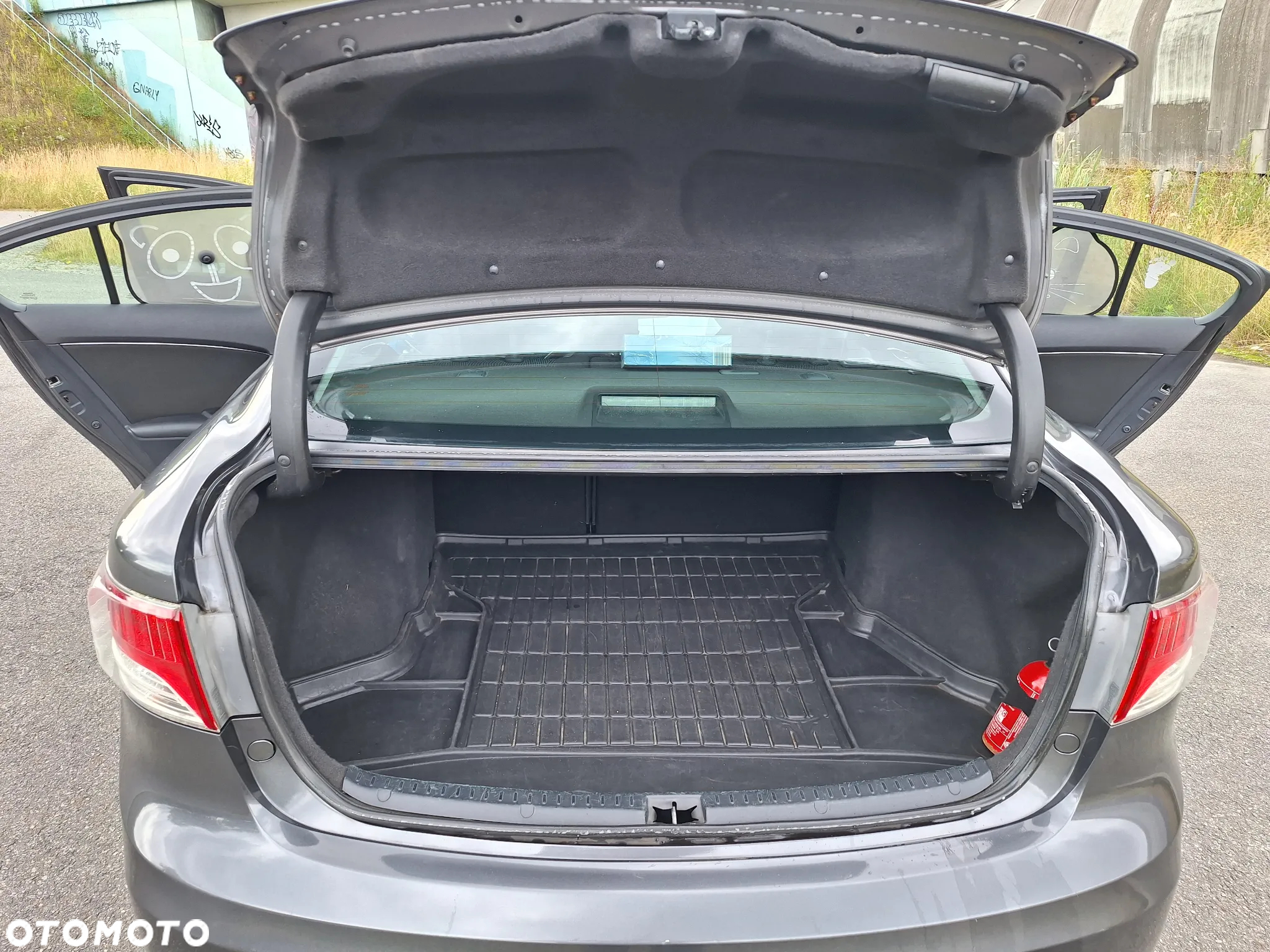 Toyota Avensis 1.6 Luna - 7