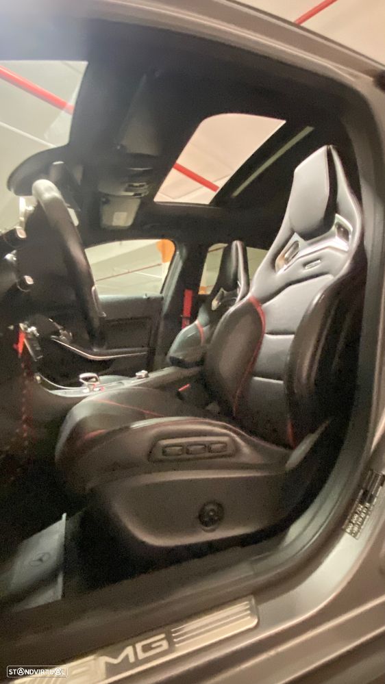 Mercedes-Benz GLA 45 AMG 4Matic 7G-DCT Edition 1 - 3