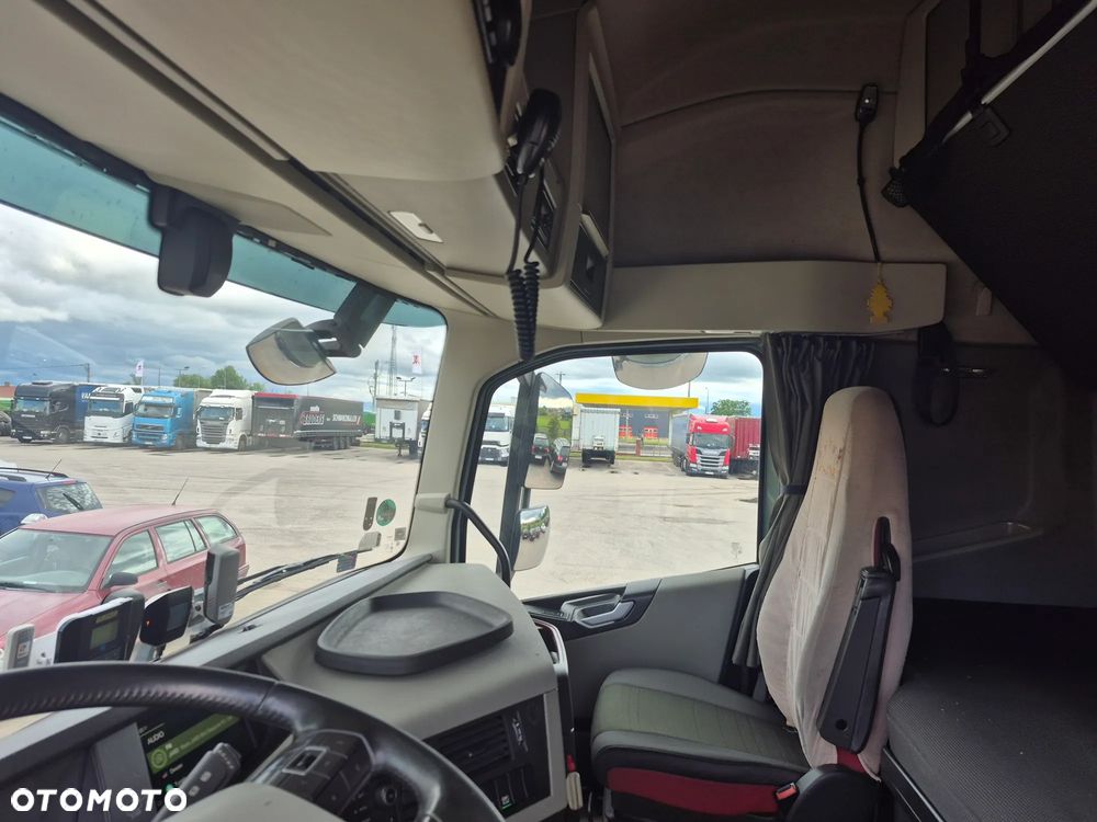 Volvo - 7