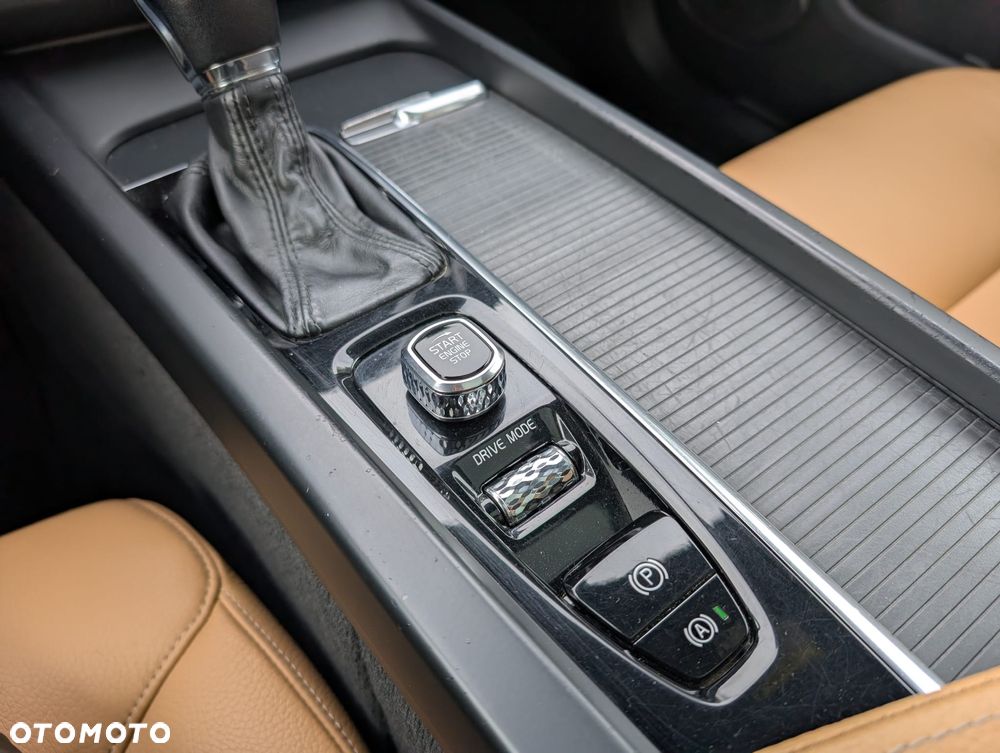 Volvo XC 60 T5 Geartronic Momentum Pro - 14