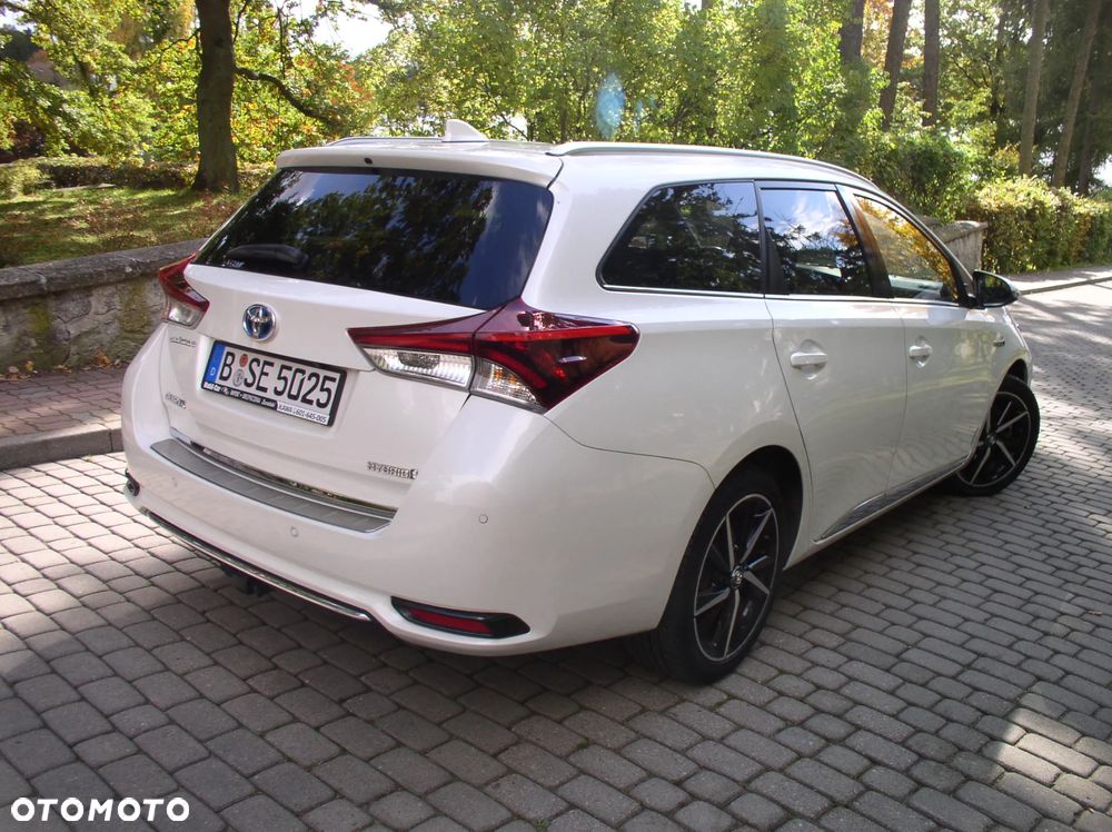 Toyota Auris 1.8 VVT-i Hybrid Automatik Touring Sports Executive - 4