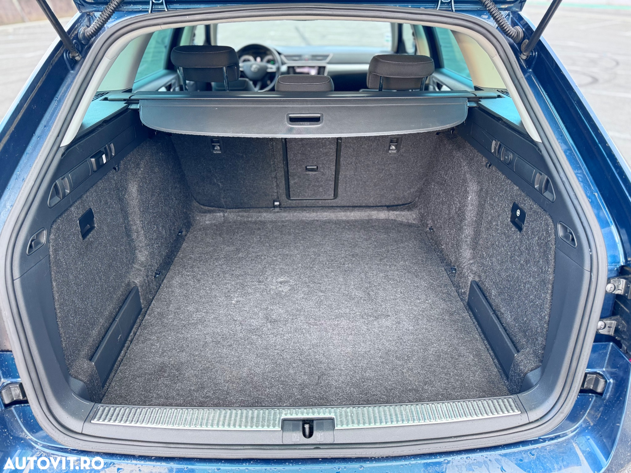 Skoda Superb Combi 2.0 TDI 150 CP DSG Essence - 20