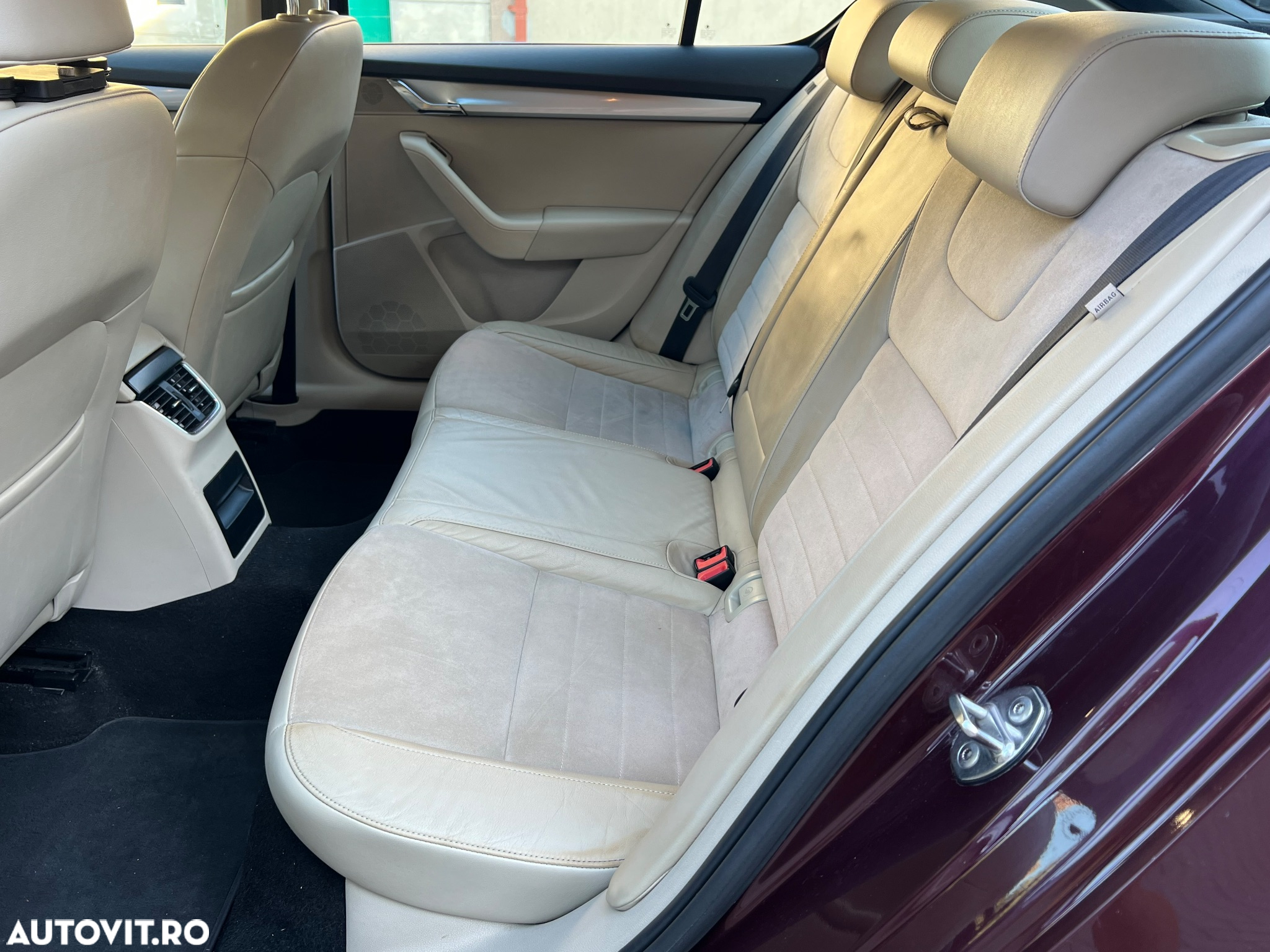 Skoda Octavia 1.6 TDI Business DSG - 11