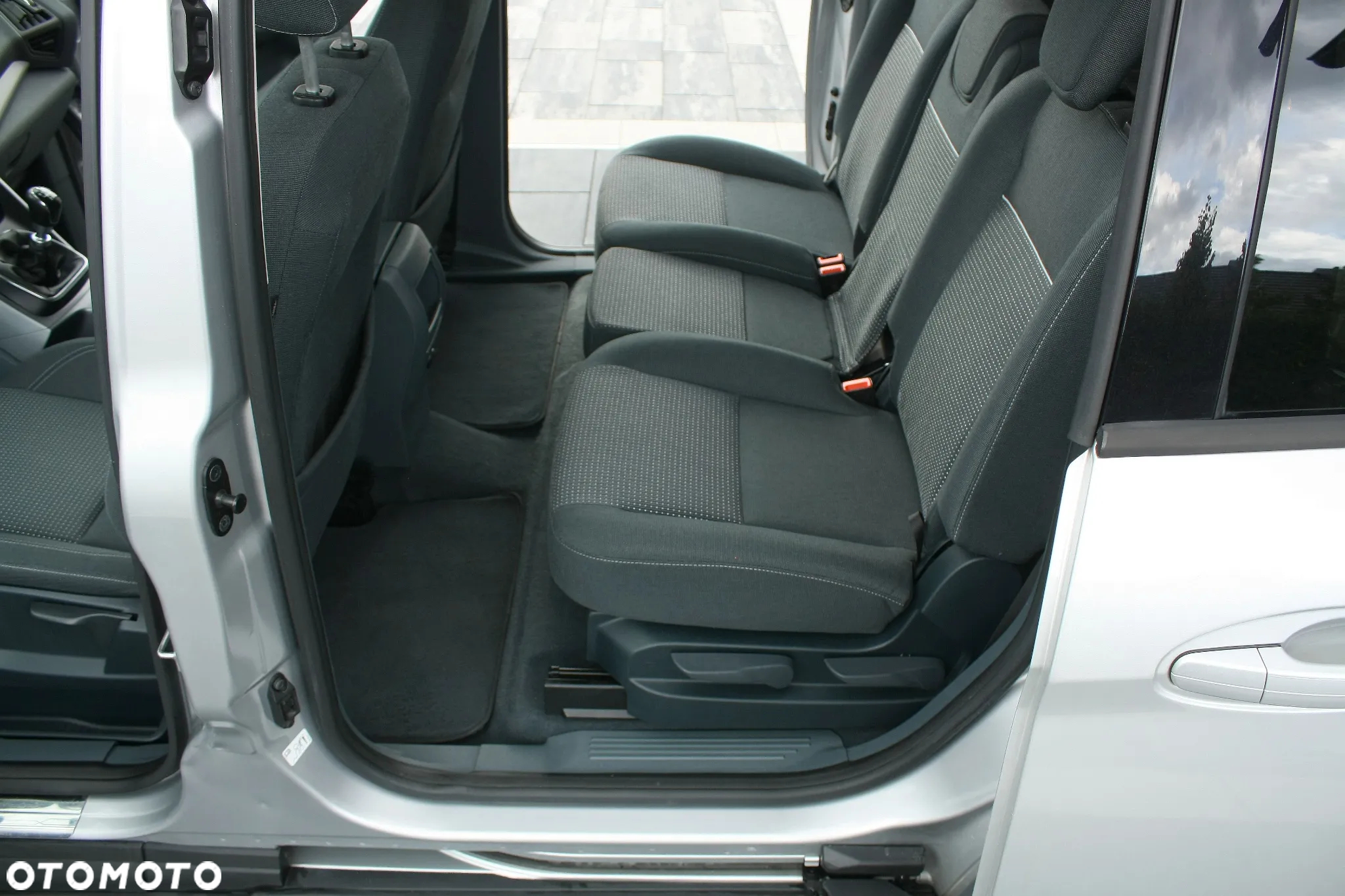Ford Grand C-MAX 1.6 TDCi Start-Stop-System SYNC Edition - 20