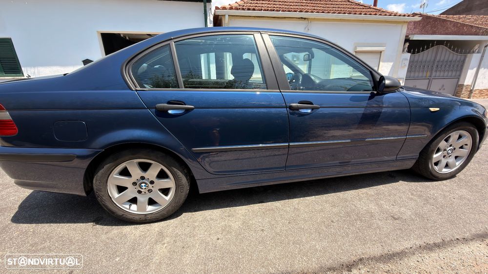 BMW 320 d Navigator - 4