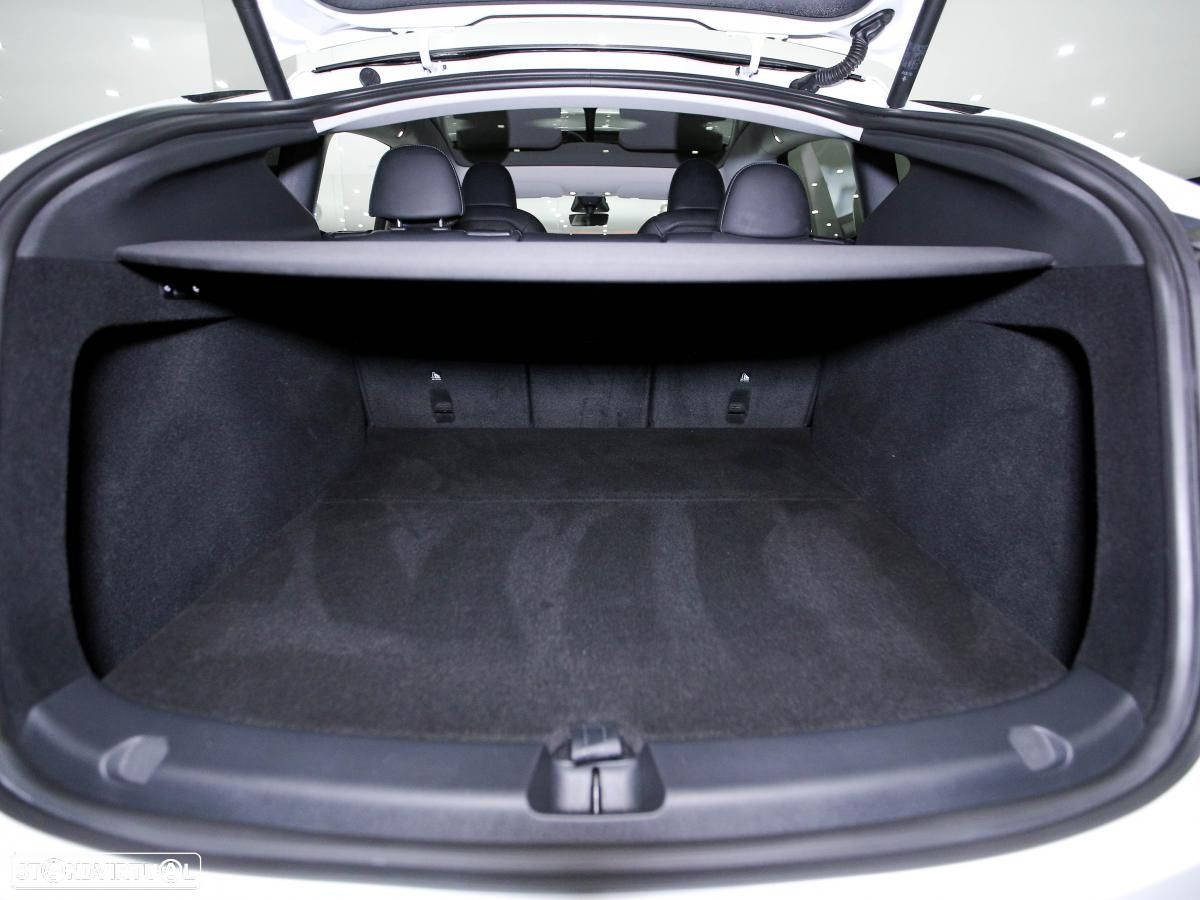 Tesla Model Y Long Range Tração Integral - 12