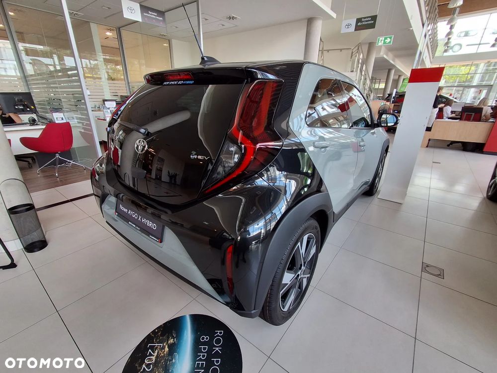 Toyota Aygo X Hybrid 1.5 Style e-CVT - 8