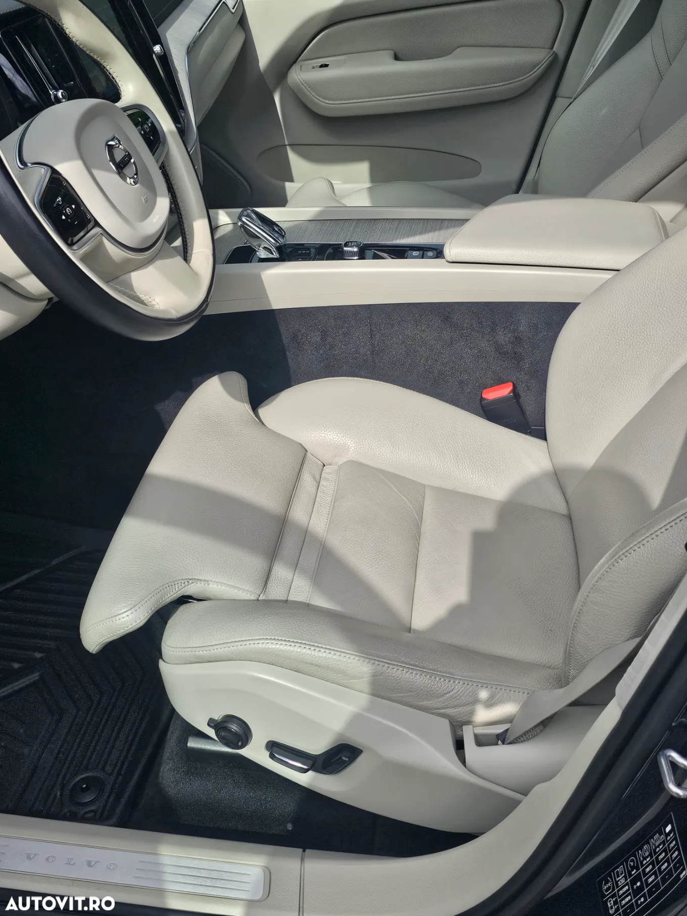 Volvo XC 60 B4 MHEV AT8 AWD Inscription - 9
