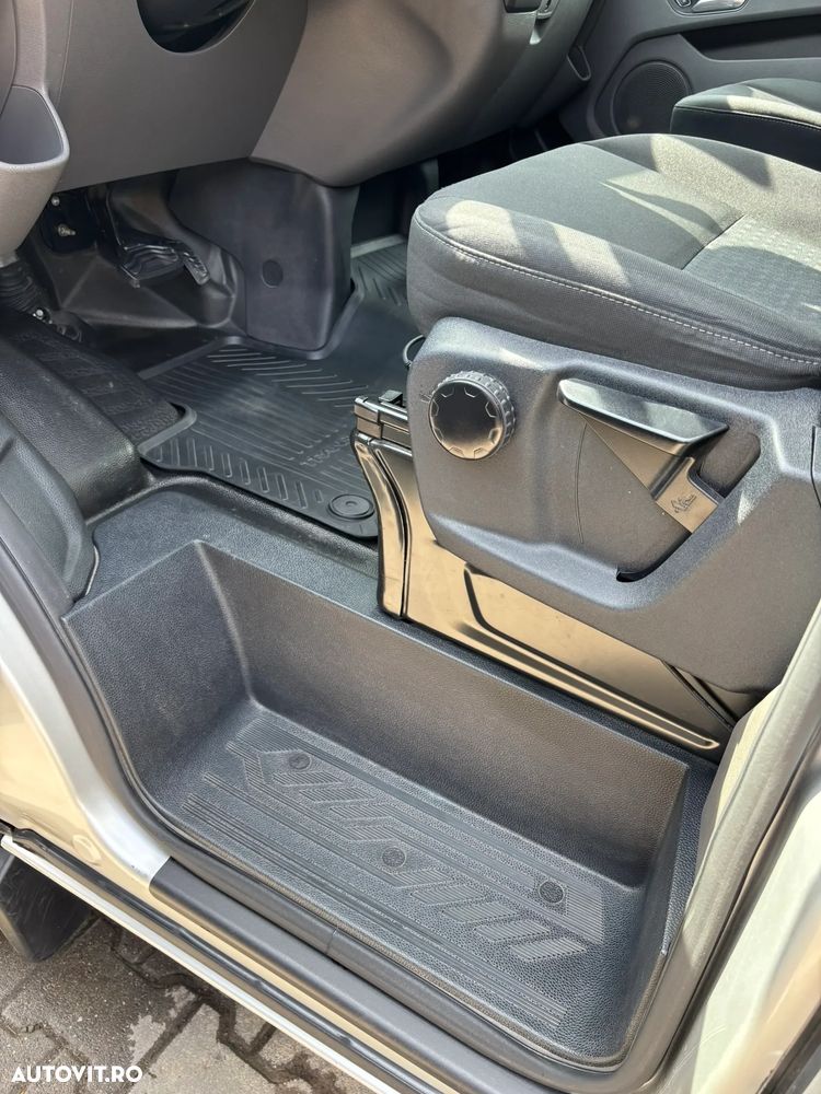 Ford Transit Custom - 11