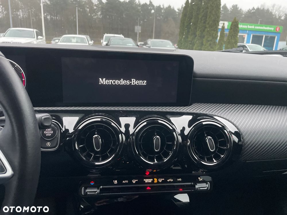 Mercedes-Benz Klasa A 180 d 8G-DCT AMG Line - 19