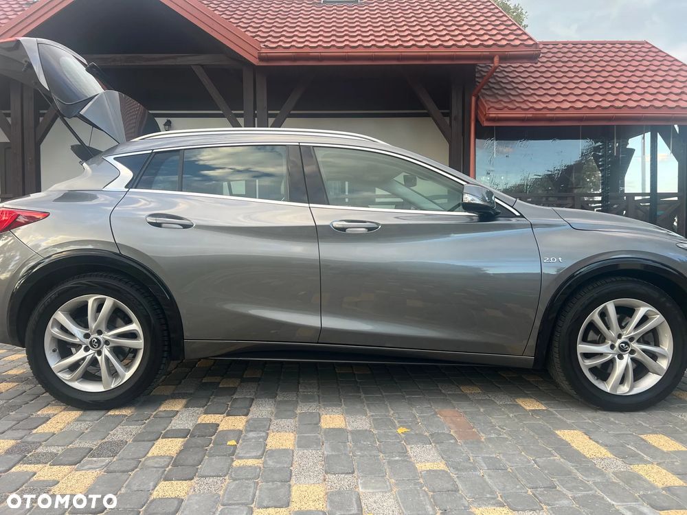 Infiniti QX30 - 2