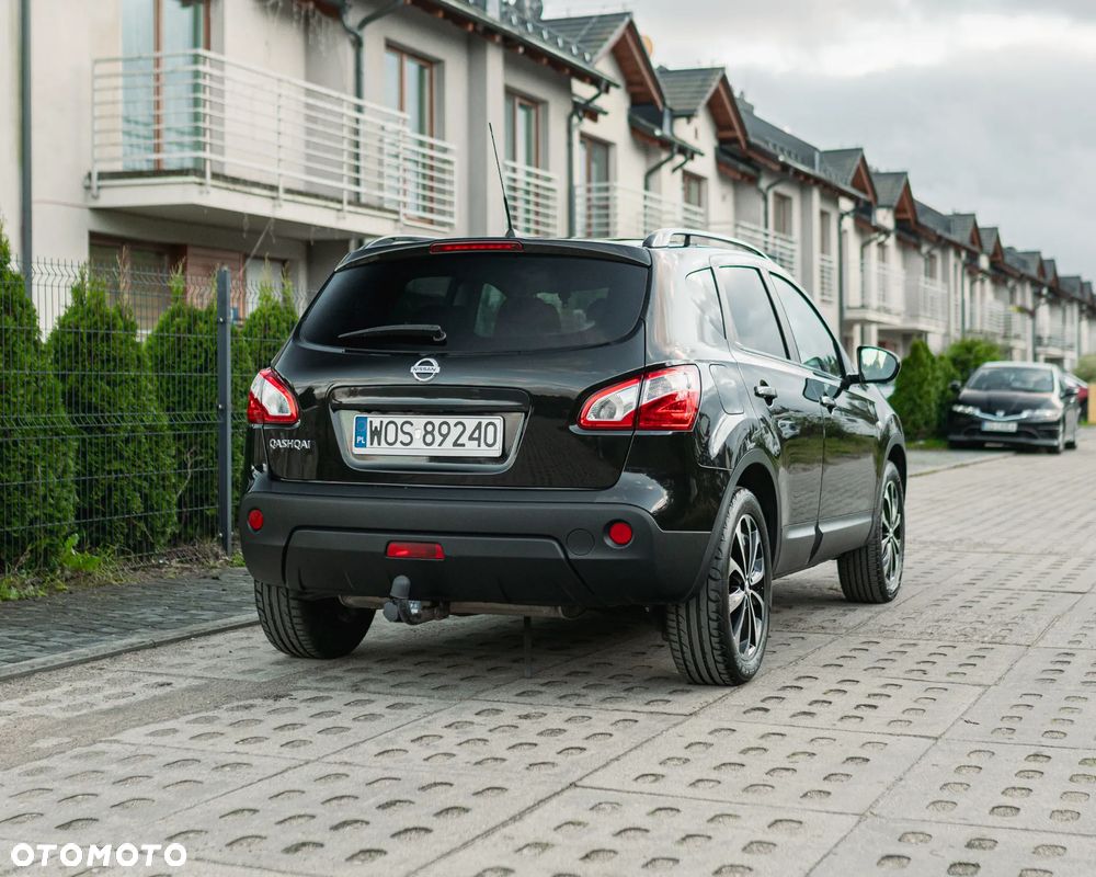 Nissan Qashqai - 2