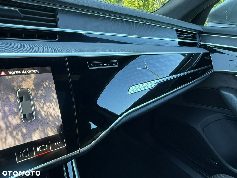 Audi A8 - 25