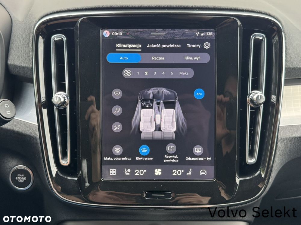 Volvo XC 40 B3 Plus Dark - 23