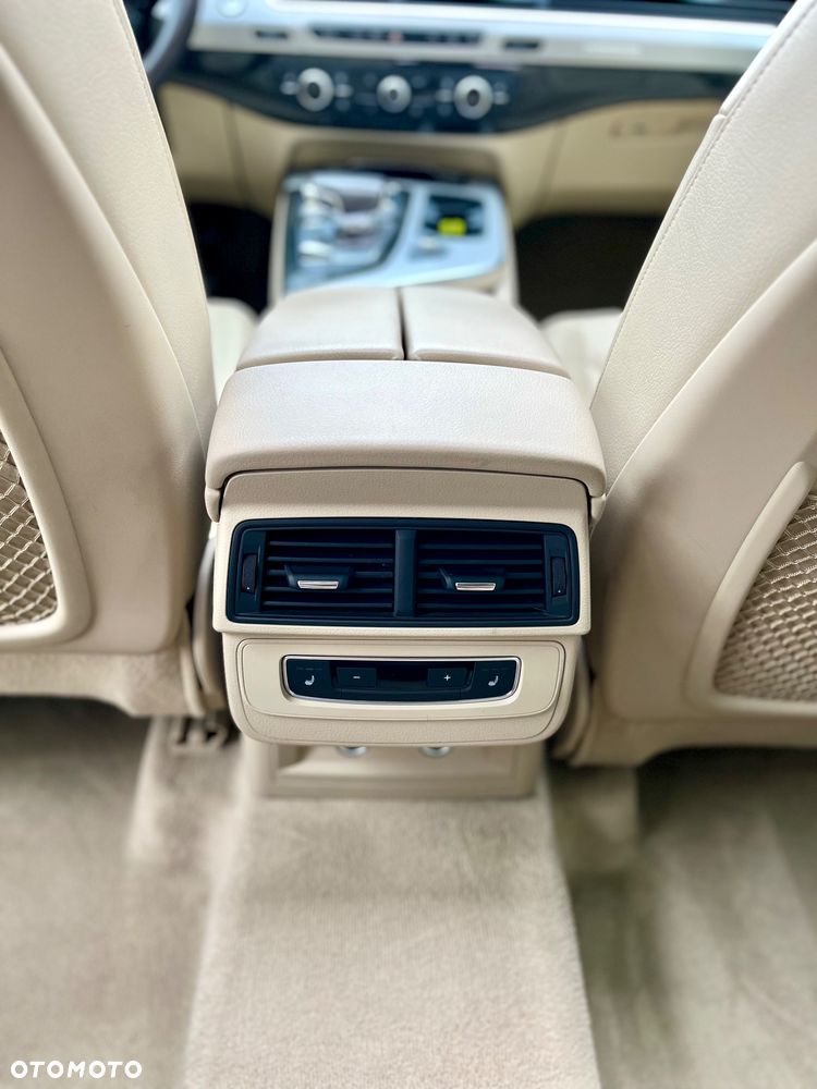 Audi Q7 - 17