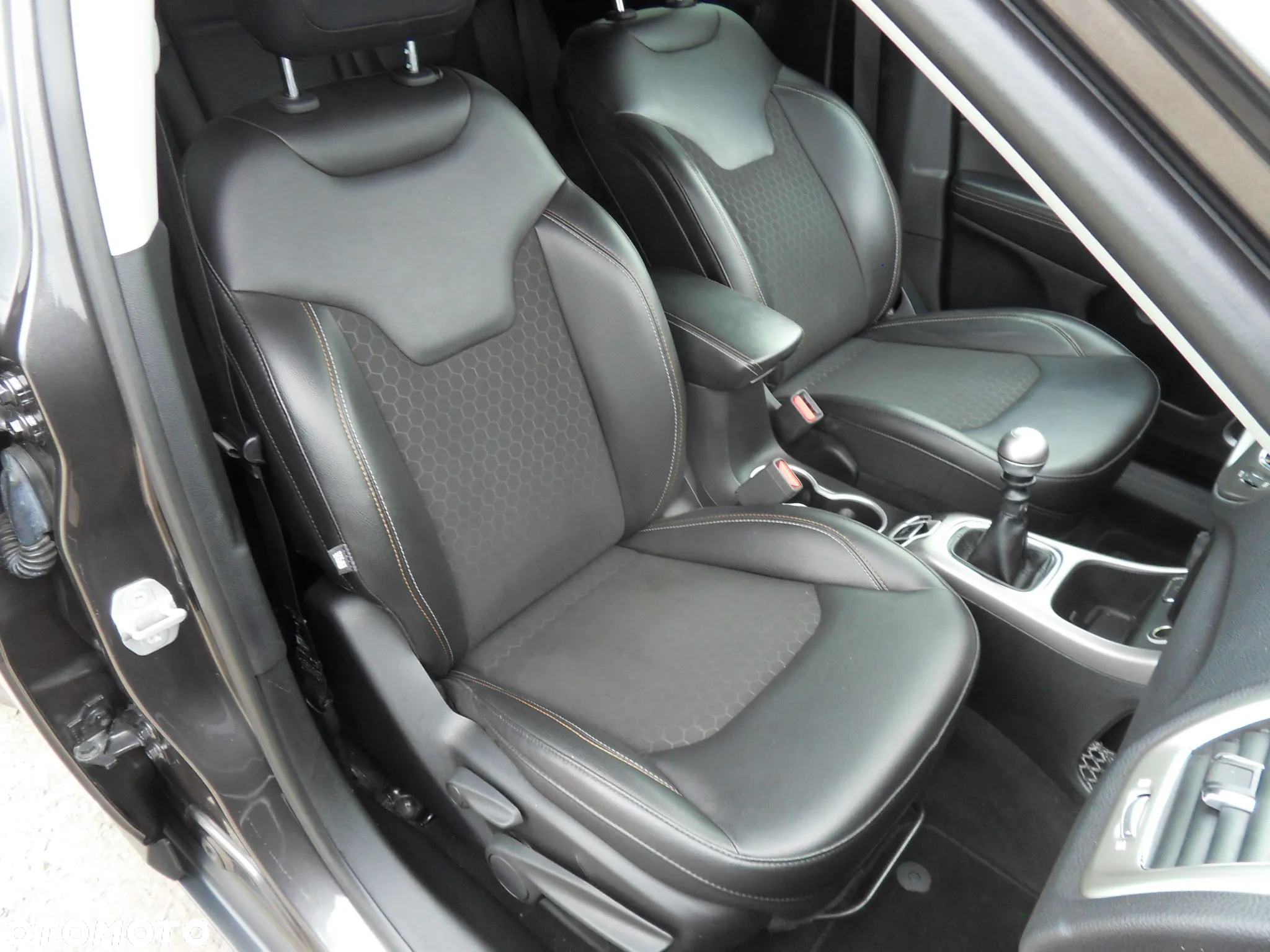 Jeep Compass 1.4 TMair Longitude FWD S&S - 15