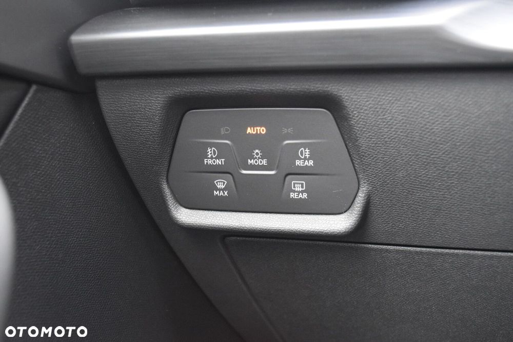Cupra Leon 1.5 eTSI mHEV DSG - 25
