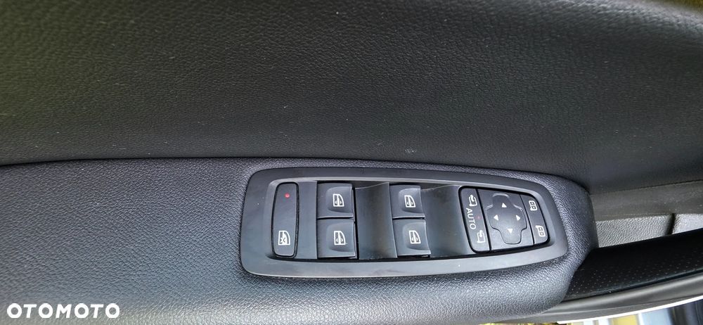 Renault Megane TCe 140 GPF EDC INTENS - 22
