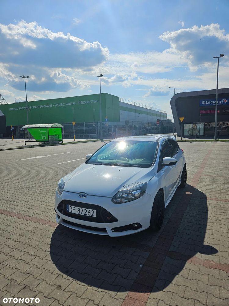 Ford Focus 2.0 EcoBoost ST - 2