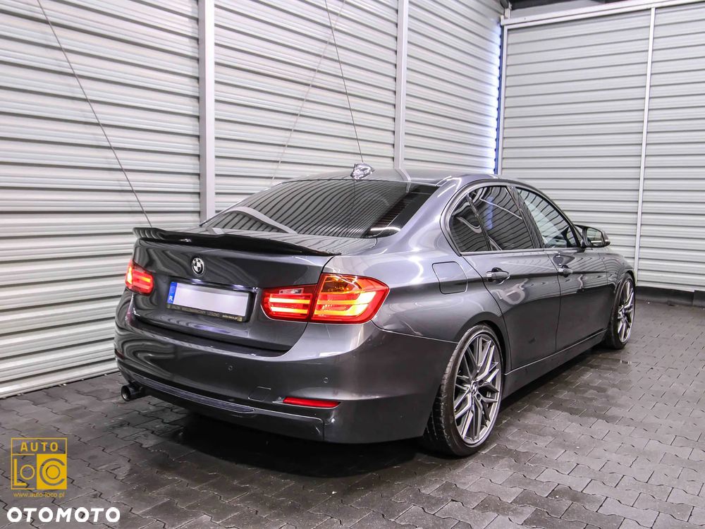 BMW Seria 3 320i M Sport - 8