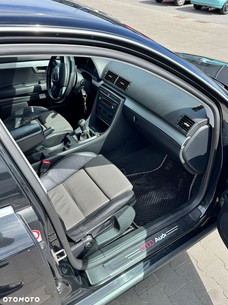 Audi A4 Limousine - 28