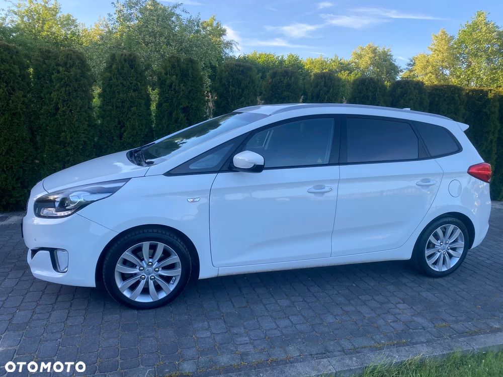 Kia Carens 1.7 CRDi 141 Dream Team Edition - 9
