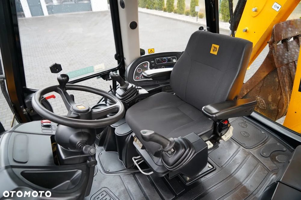 JCB 3CX / KOPARKO-ŁADOWARKA / JOYSTICK / SZYBKOZŁĄCZE / KLIMA/ - 28