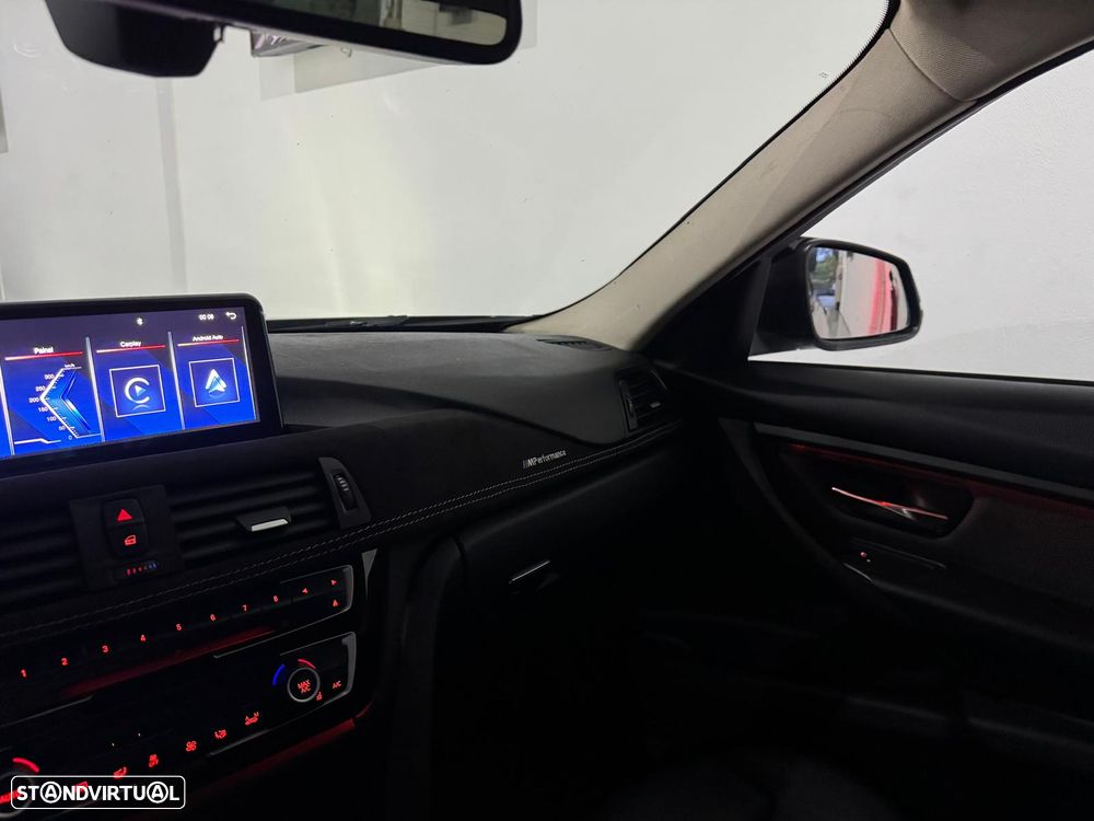 BMW 320 d Pack M Auto - 28