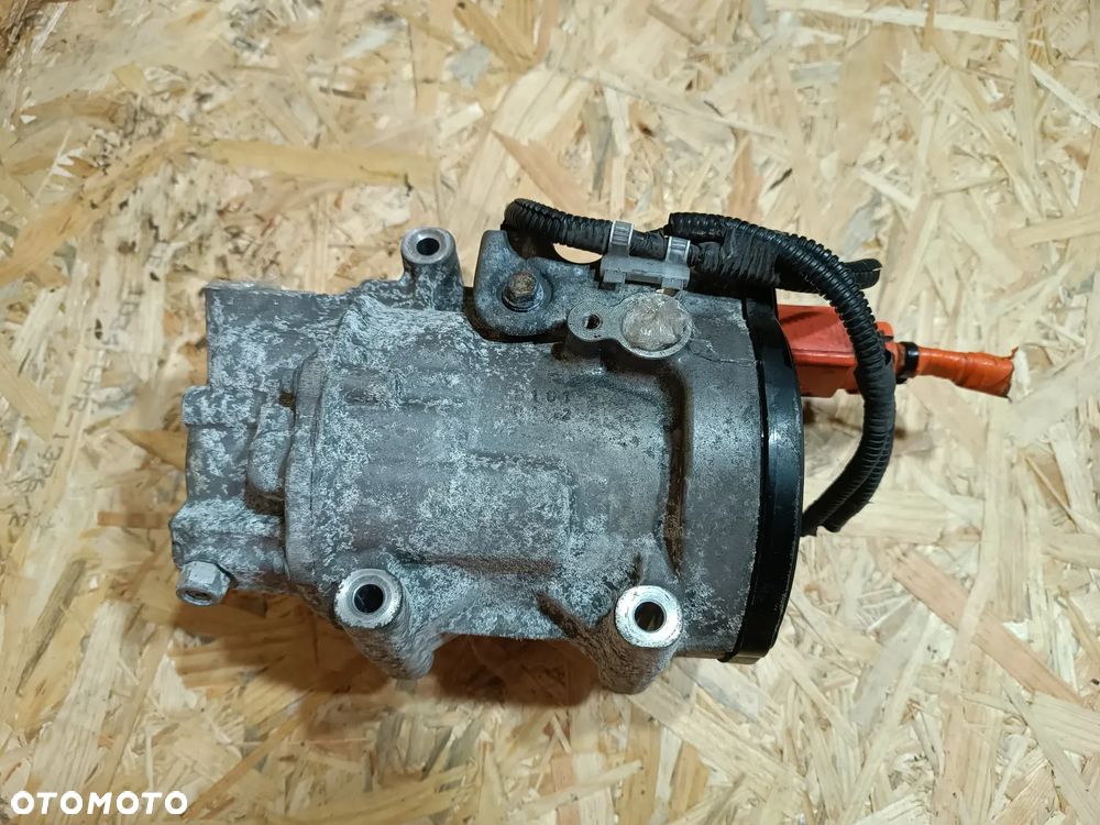 SPRĘŻARKA KOMPRESOR KLIMATYZACJI 042400-1200 TOYOTA COROLLA E21 - 1