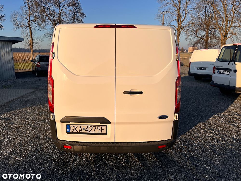 Ford Transit Custom - 11