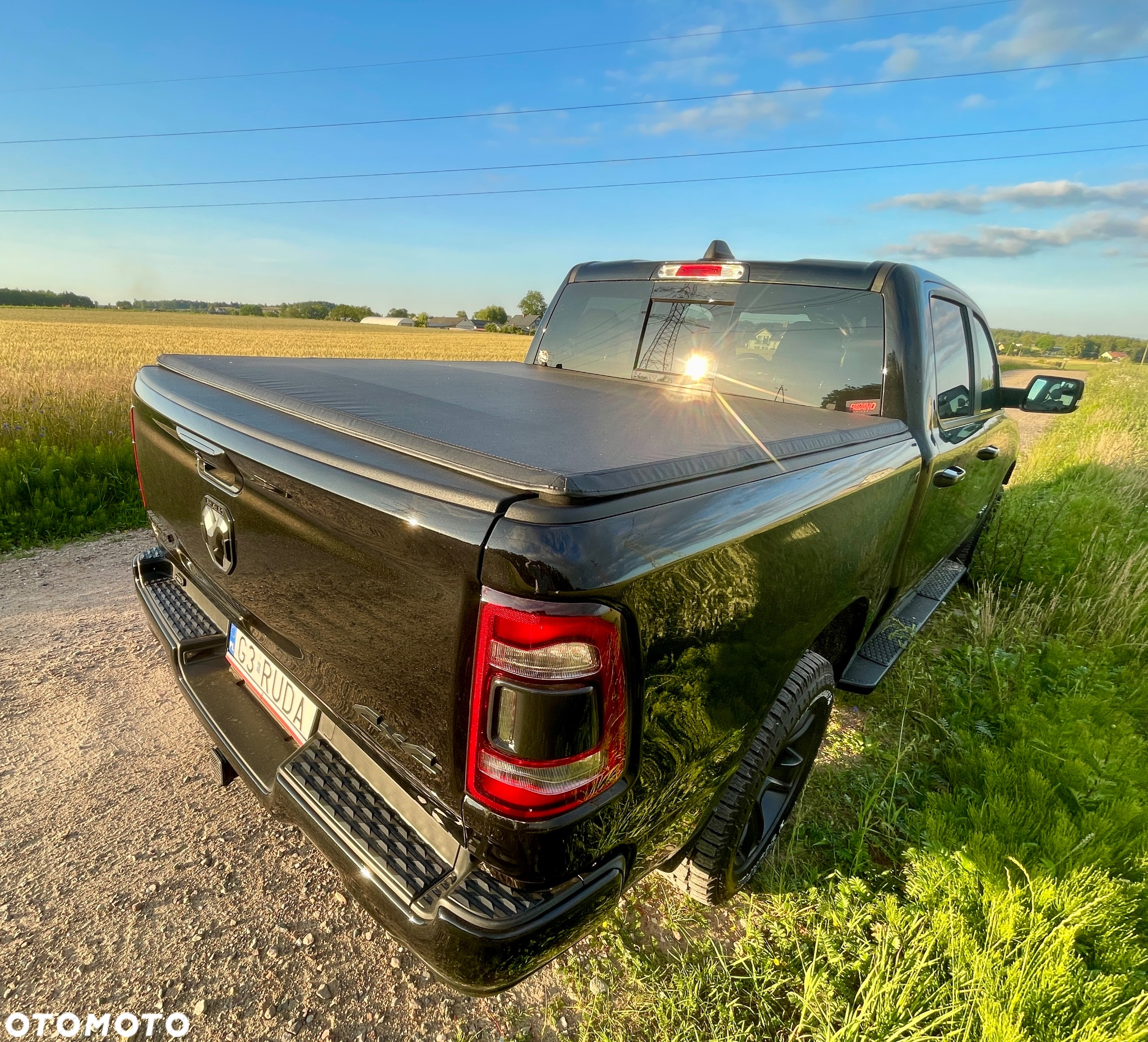 RAM 1500 Crew Cab Shortbed Bighorn - 2