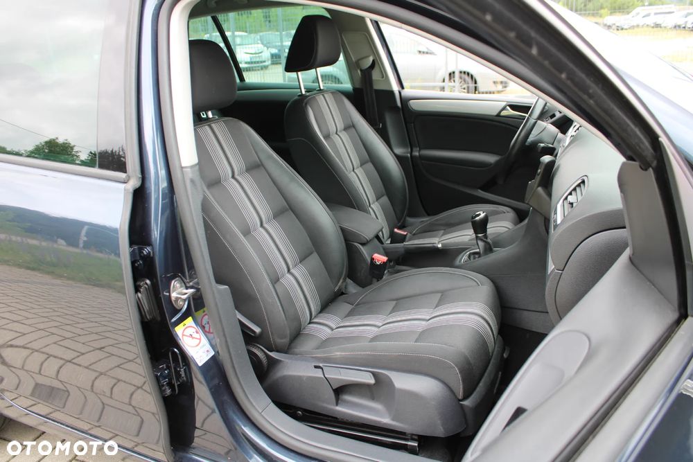 Volkswagen Golf 2.0 TDI DPF MATCH - 29
