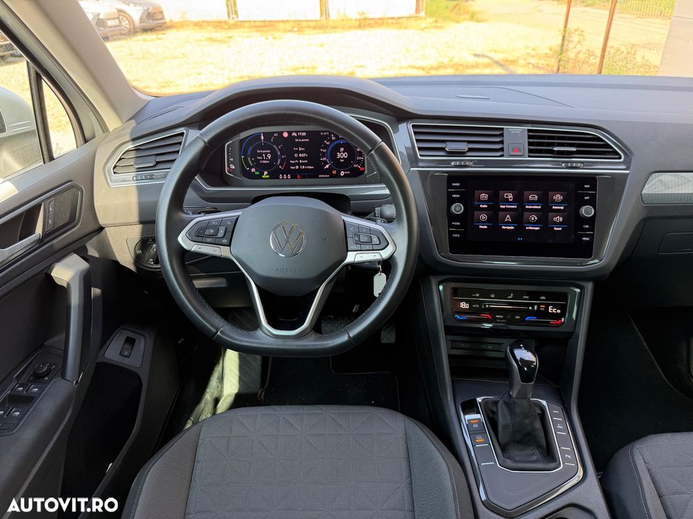 Volkswagen Tiguan - 14
