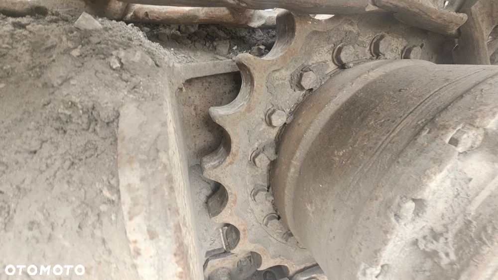 Volvo EC 240 BLC - 7