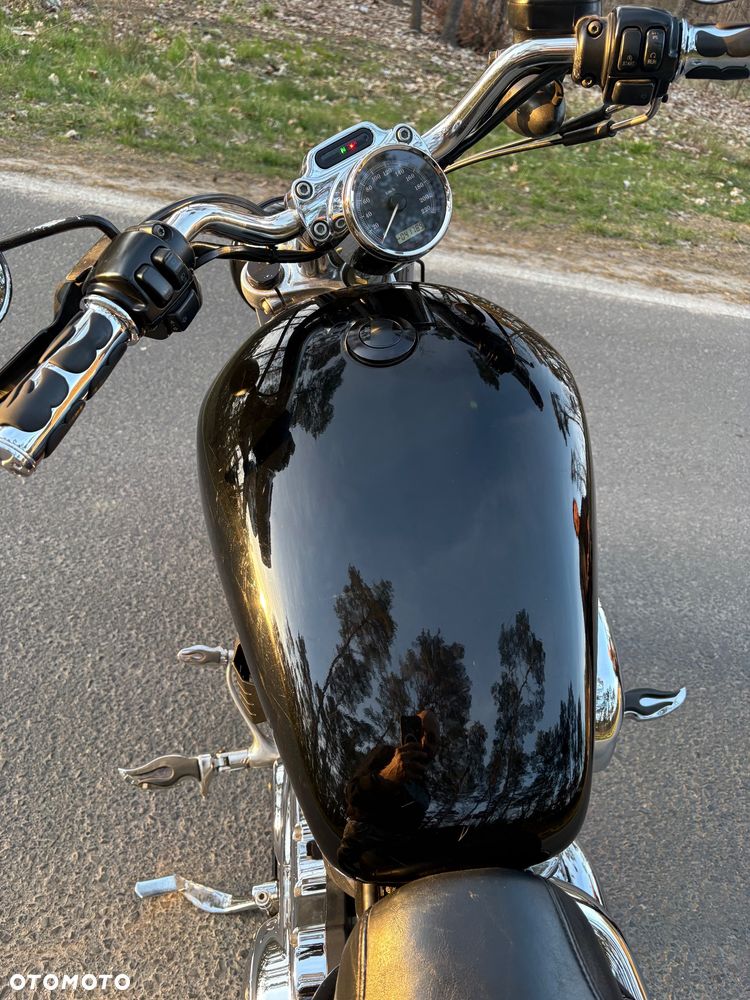 Harley-Davidson Sportster Custom 1200C - 4