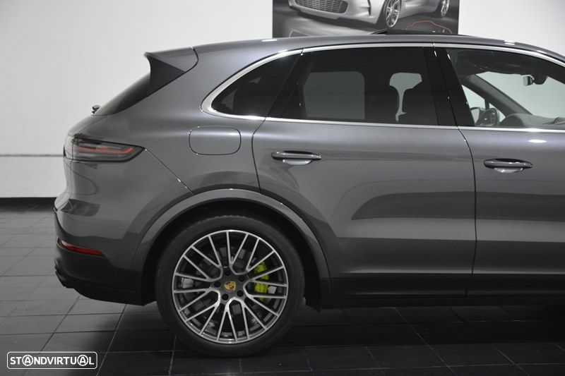 Porsche Cayenne E-Hybrid - 12