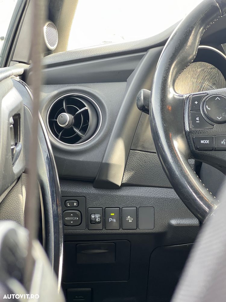 TOYOTA Auris 2016 — imagine 12