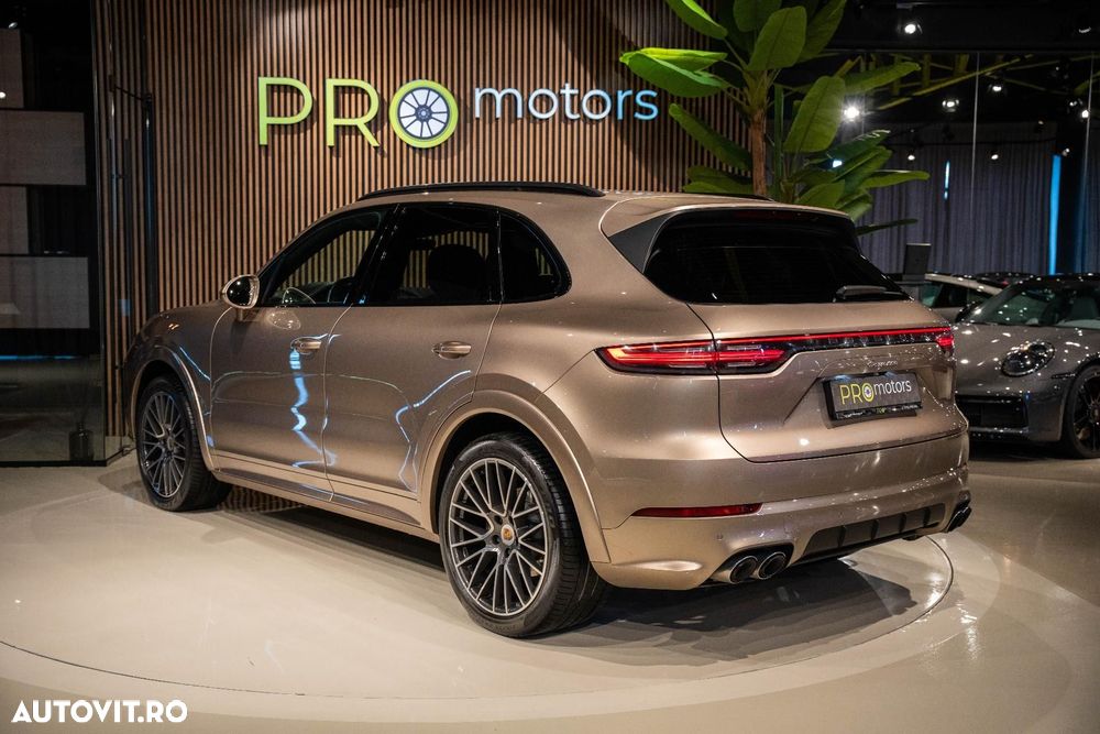 Porsche Cayenne Standard - 12