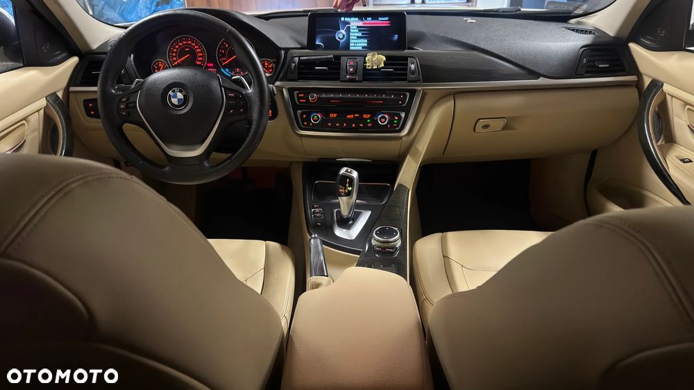 BMW Seria 3 328i Luxury Line - 7
