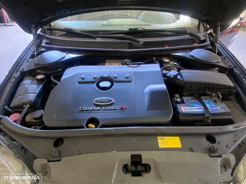 Ford Mondeo 2.0 TDdi Ghia - 21