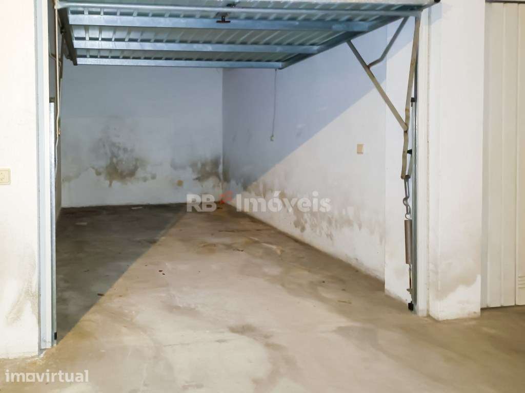 Garagem individua com 13 m2, perto da estação do Entroncamento - Grande imagem: 2/5