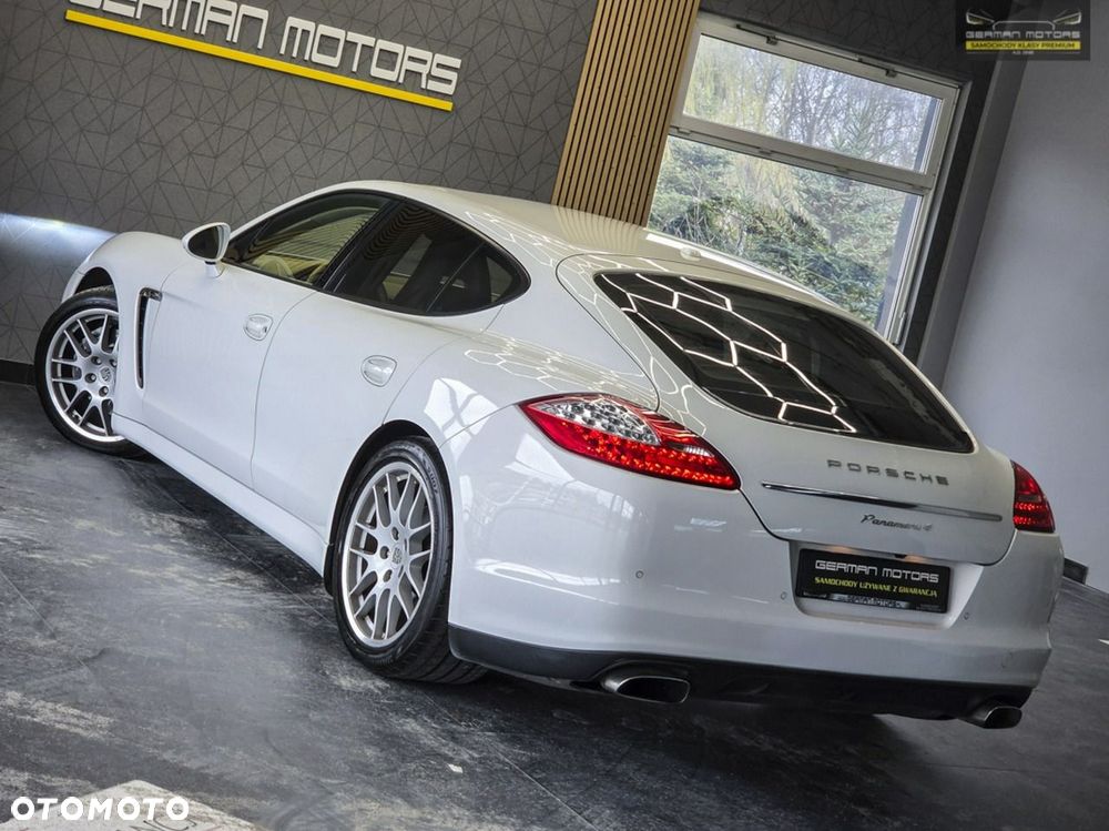Porsche Panamera 4 PDK Edition - 8
