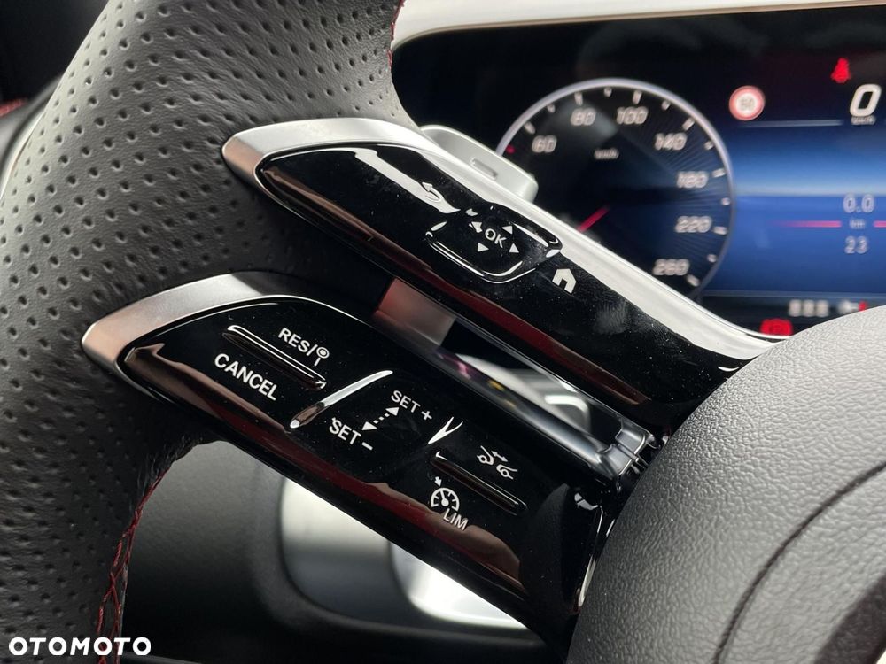 Mercedes-Benz GLB - 21